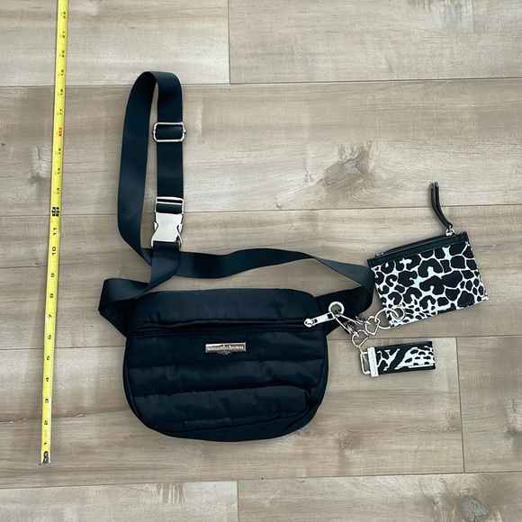 Samantha Brown Fanny Pack - Picture 1 of 5